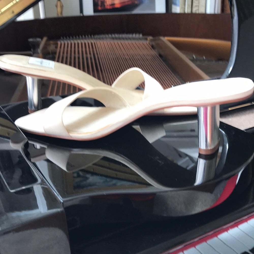 Ann Klein Champagne Satin slides